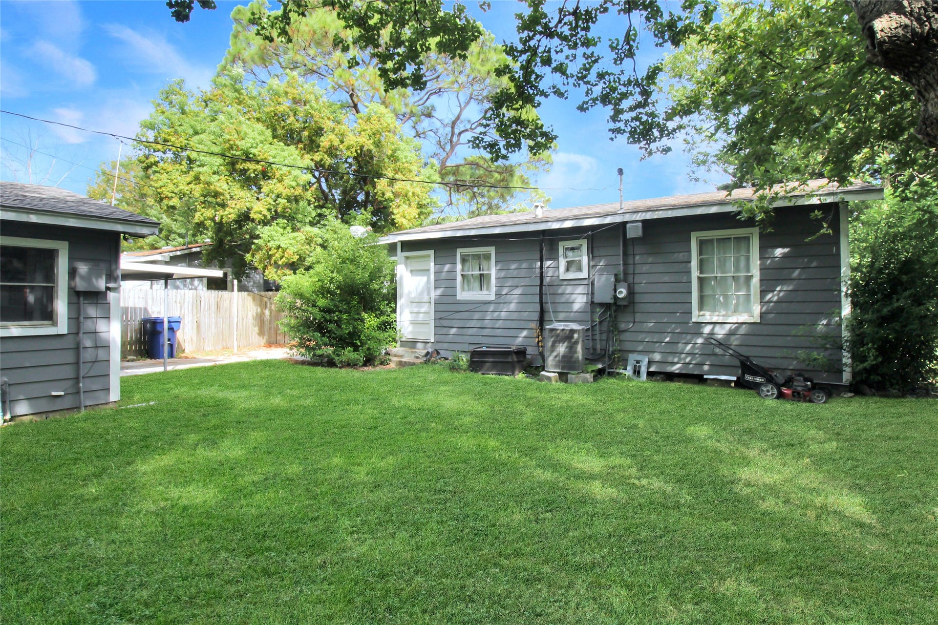 1009 11th Street N, Texas City, TX 77590