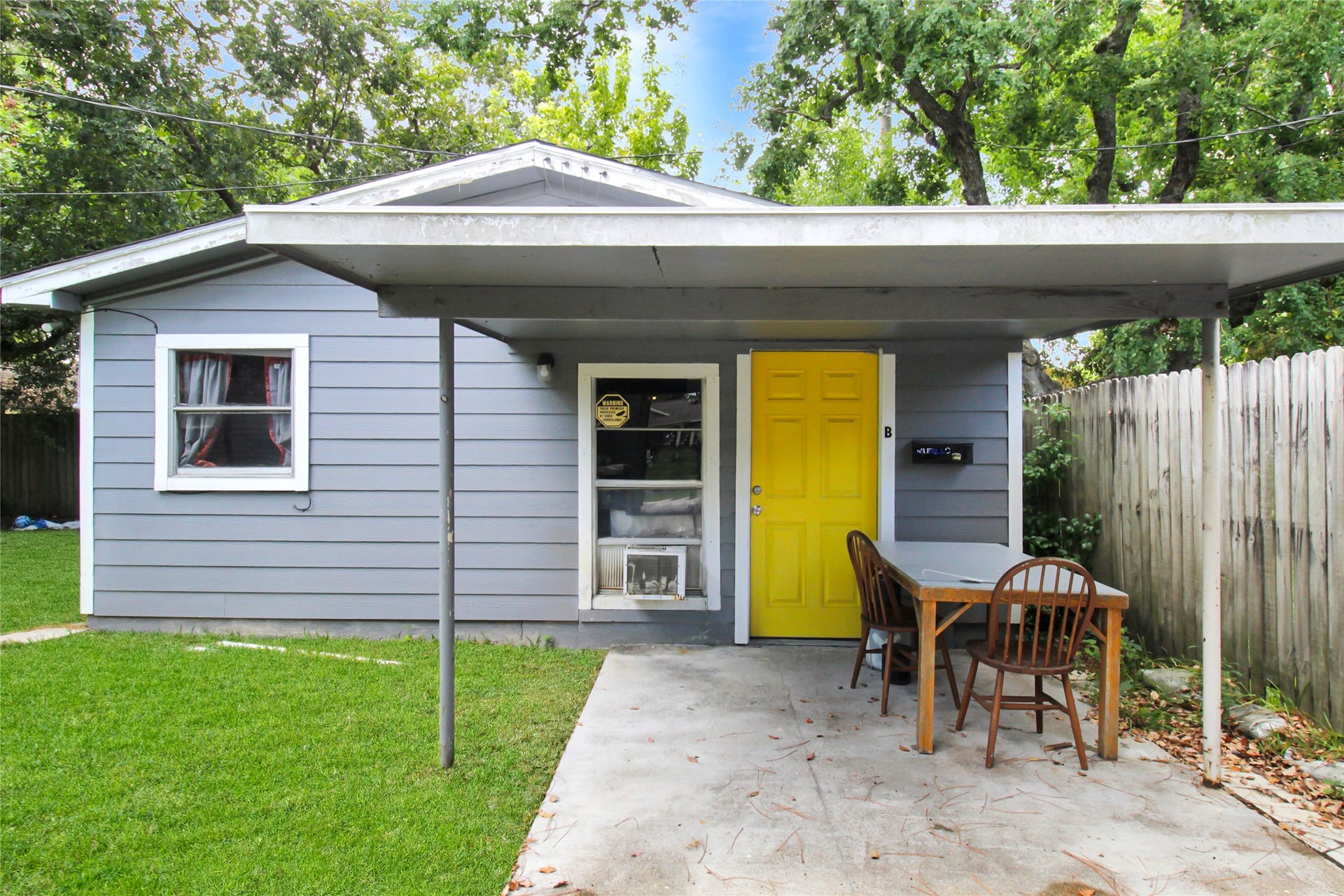 Garage Apt