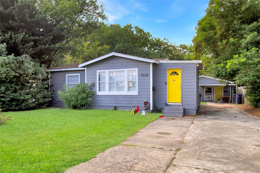 Property photo for 1009 11th Street N, Texas City, TX