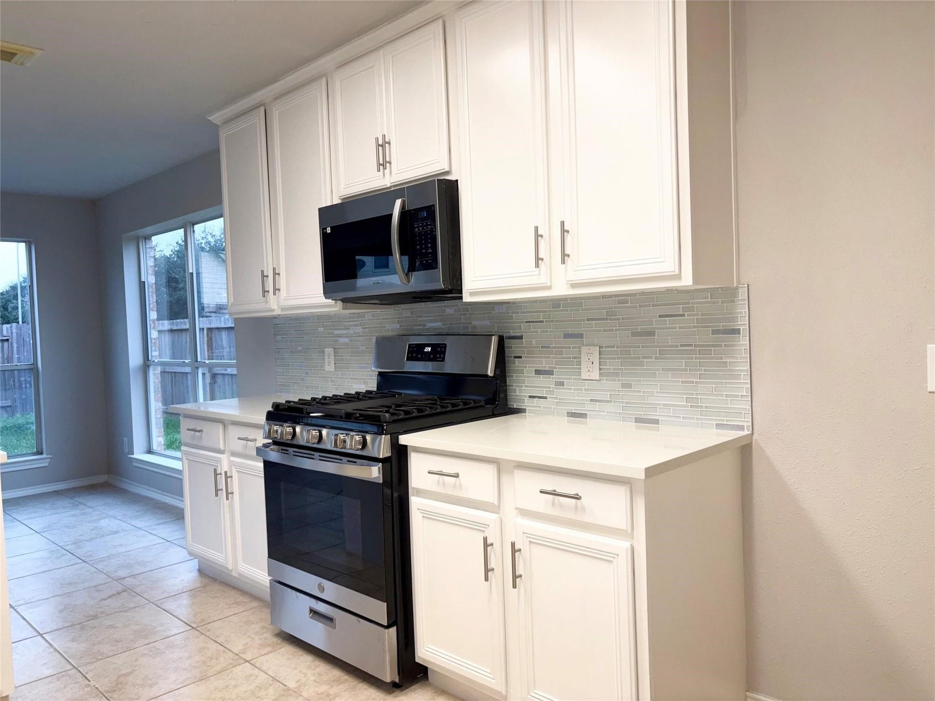 6927 PHEASANT OAK Drive, Houston, TX 77083 6927 PHEASANT OAK Drive, Houston, TX 77083