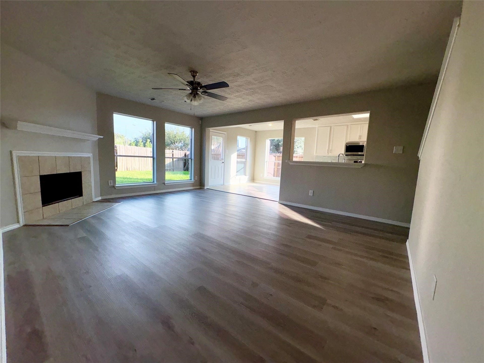 6927 PHEASANT OAK Drive, Houston, TX 77083 6927 PHEASANT OAK Drive, Houston, TX 77083