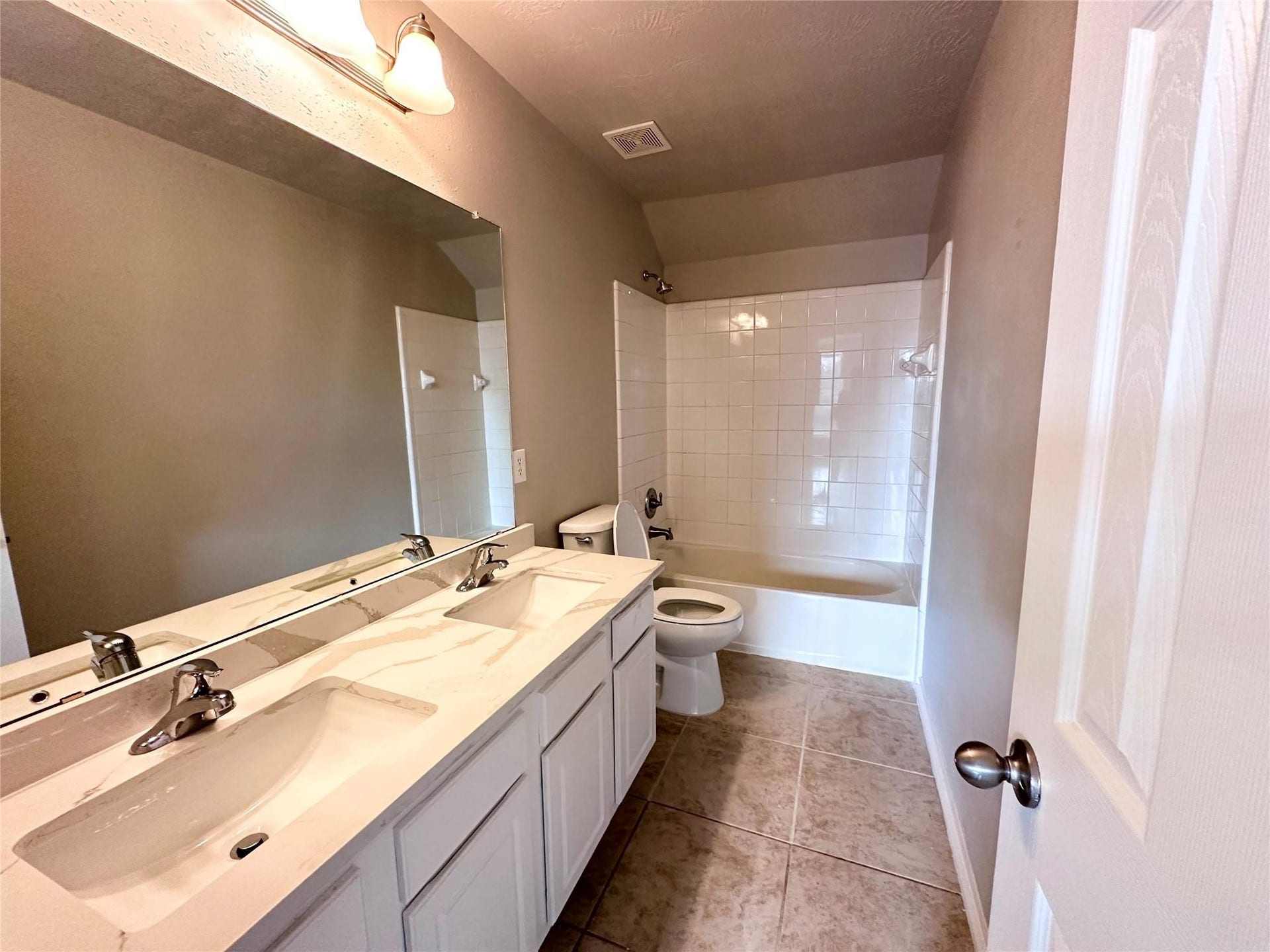 6927 PHEASANT OAK Drive, Houston, TX 77083 6927 PHEASANT OAK Drive, Houston, TX 77083
