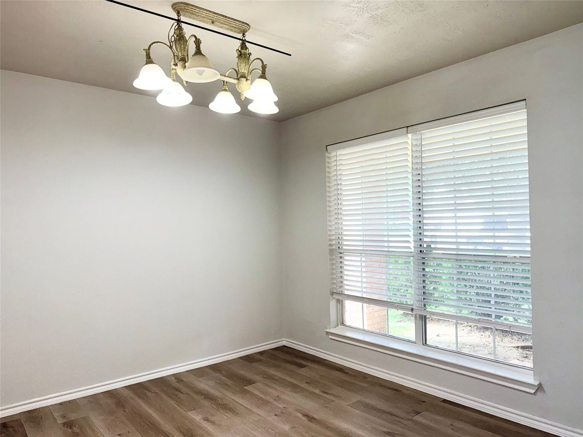 6927 PHEASANT OAK Drive, Houston, TX 77083 6927 PHEASANT OAK Drive, Houston, TX 77083
