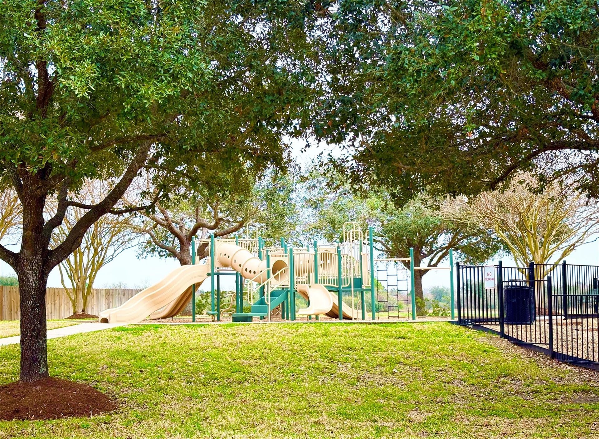 6927 PHEASANT OAK Drive, Houston, TX 77083 6927 PHEASANT OAK Drive, Houston, TX 77083