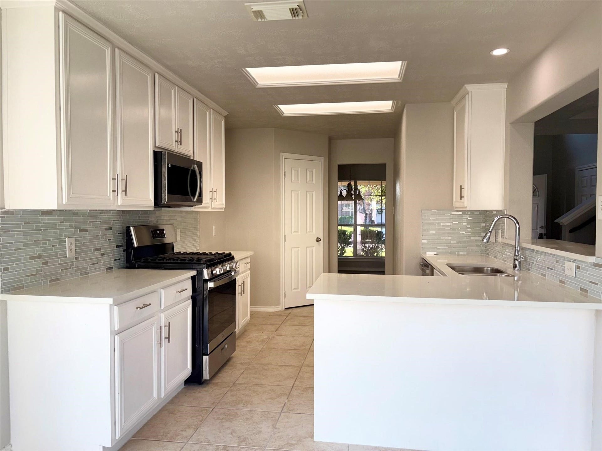 6927 PHEASANT OAK Drive, Houston, TX 77083 6927 PHEASANT OAK Drive, Houston, TX 77083