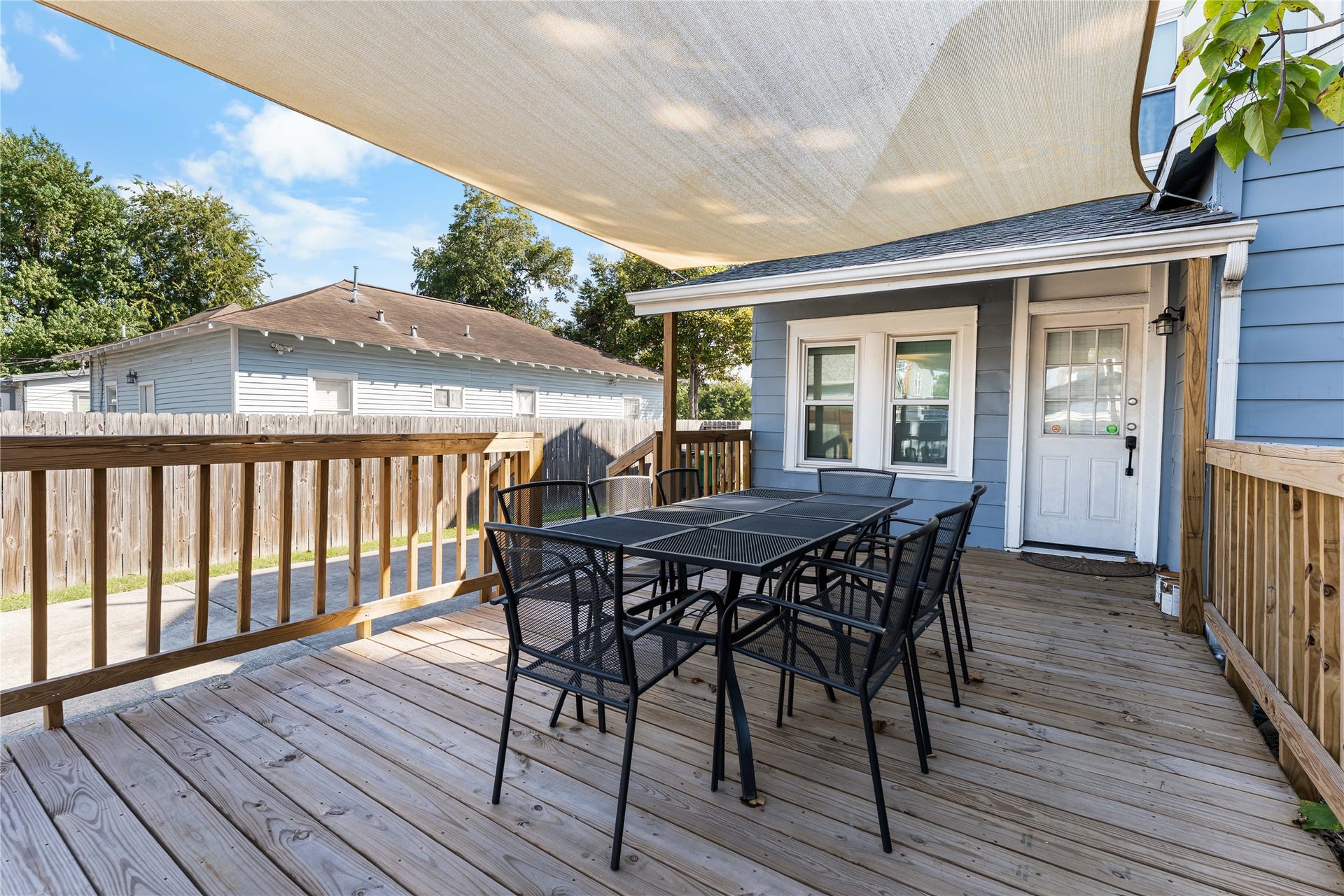 1105 Yale Street, Houston, TX 77008 Private rear patio provides additional outdoor space