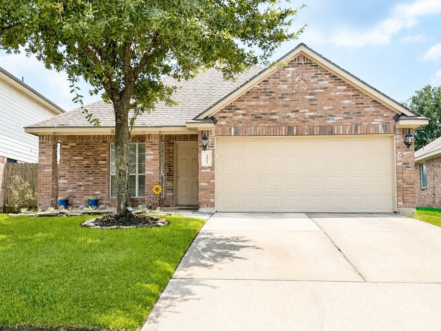 Property photo for 22419 Highland Point Lane, Spring, TX