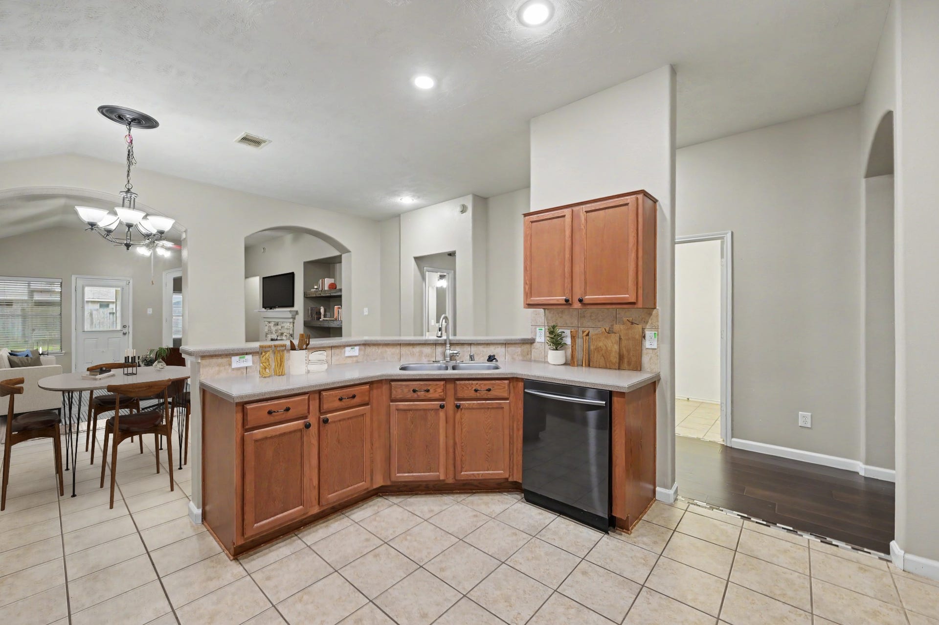 20343 Yosemite Falls Drive, Tomball, TX 77375 20343 Yosemite Falls Drive, Tomball, TX 77375