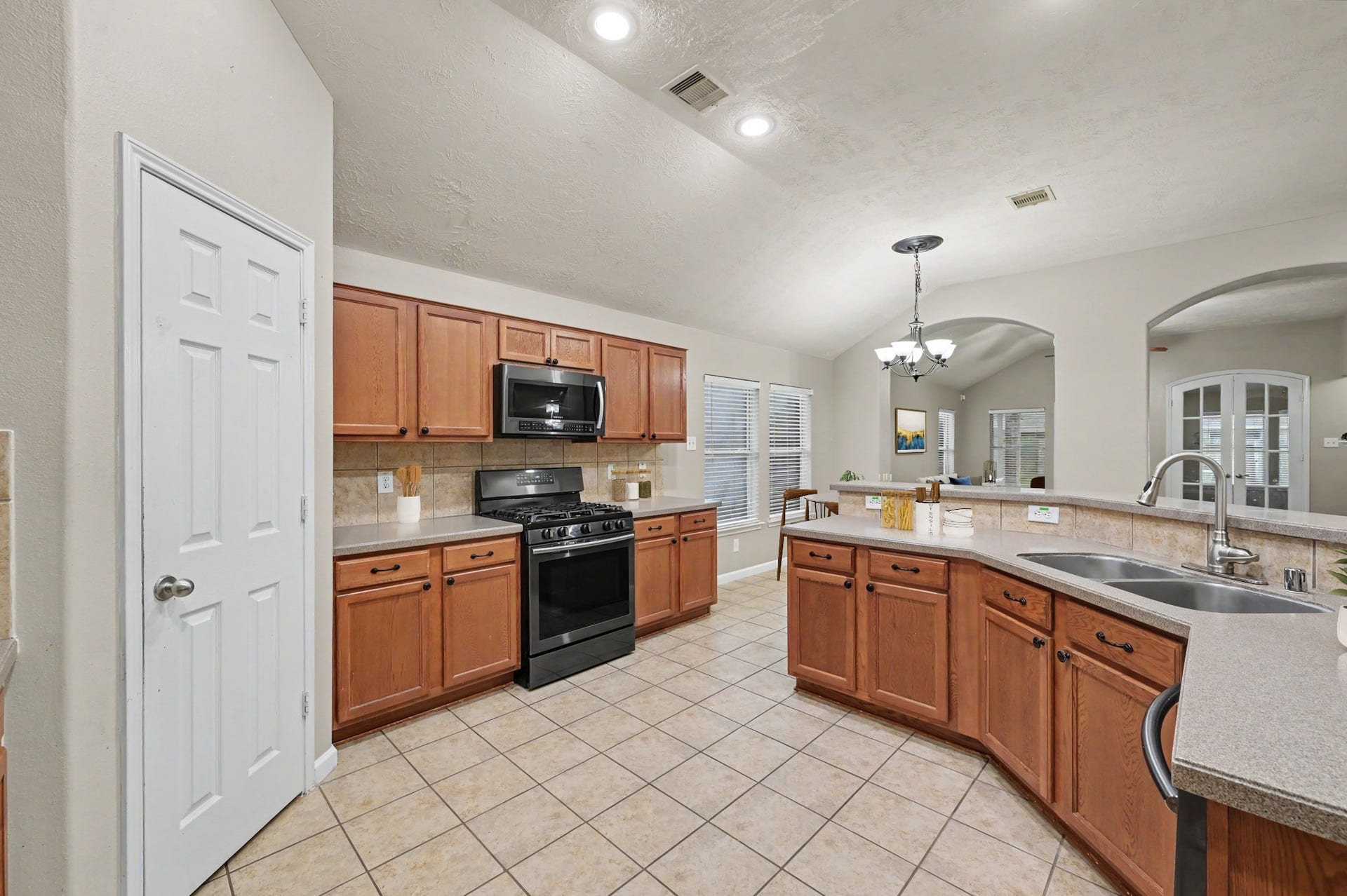 20343 Yosemite Falls Drive, Tomball, TX 77375 20343 Yosemite Falls Drive, Tomball, TX 77375