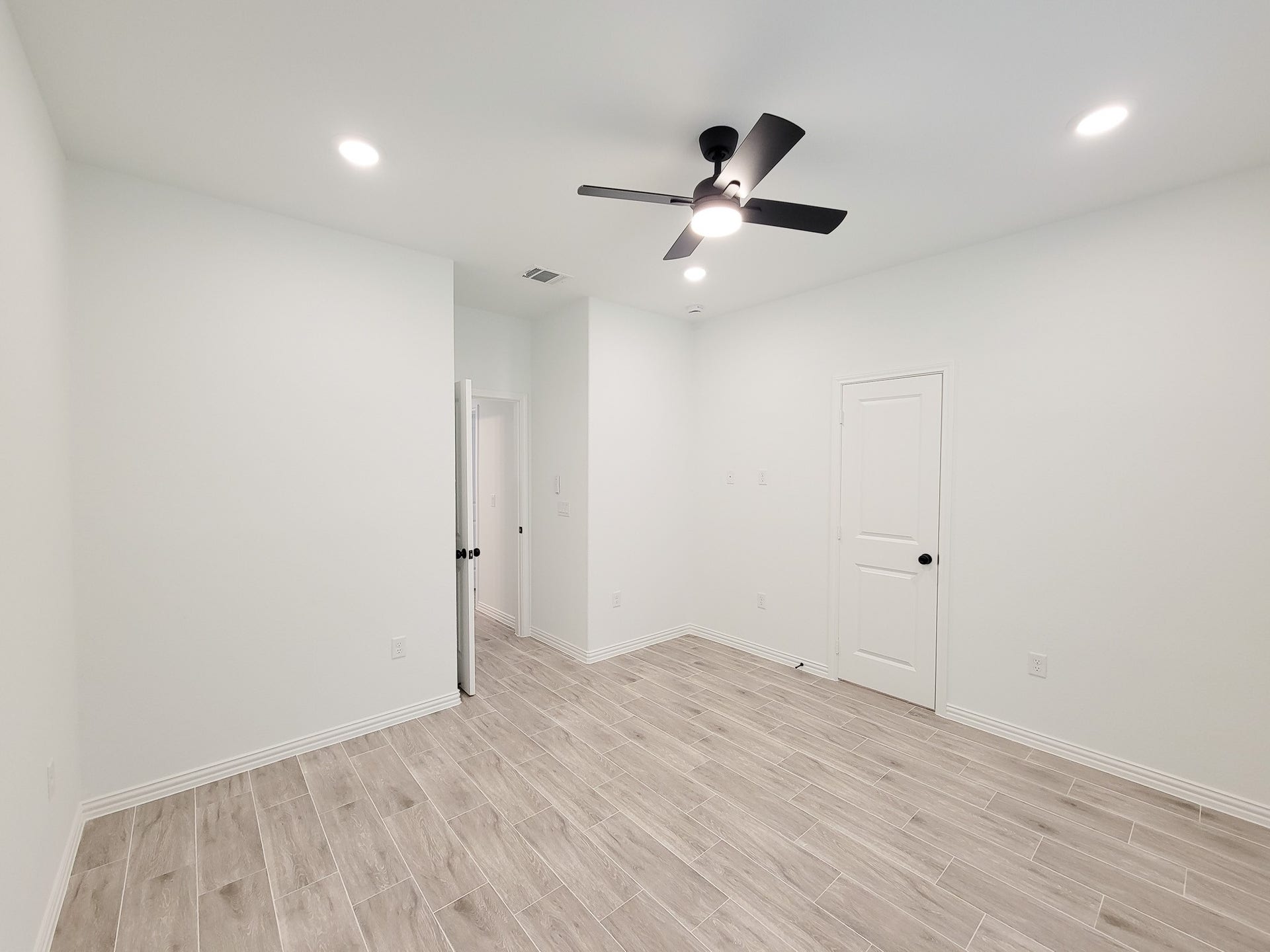 11849 Nelwood Street, Willis, TX 77318 11849 Nelwood Street, Willis, TX 77318