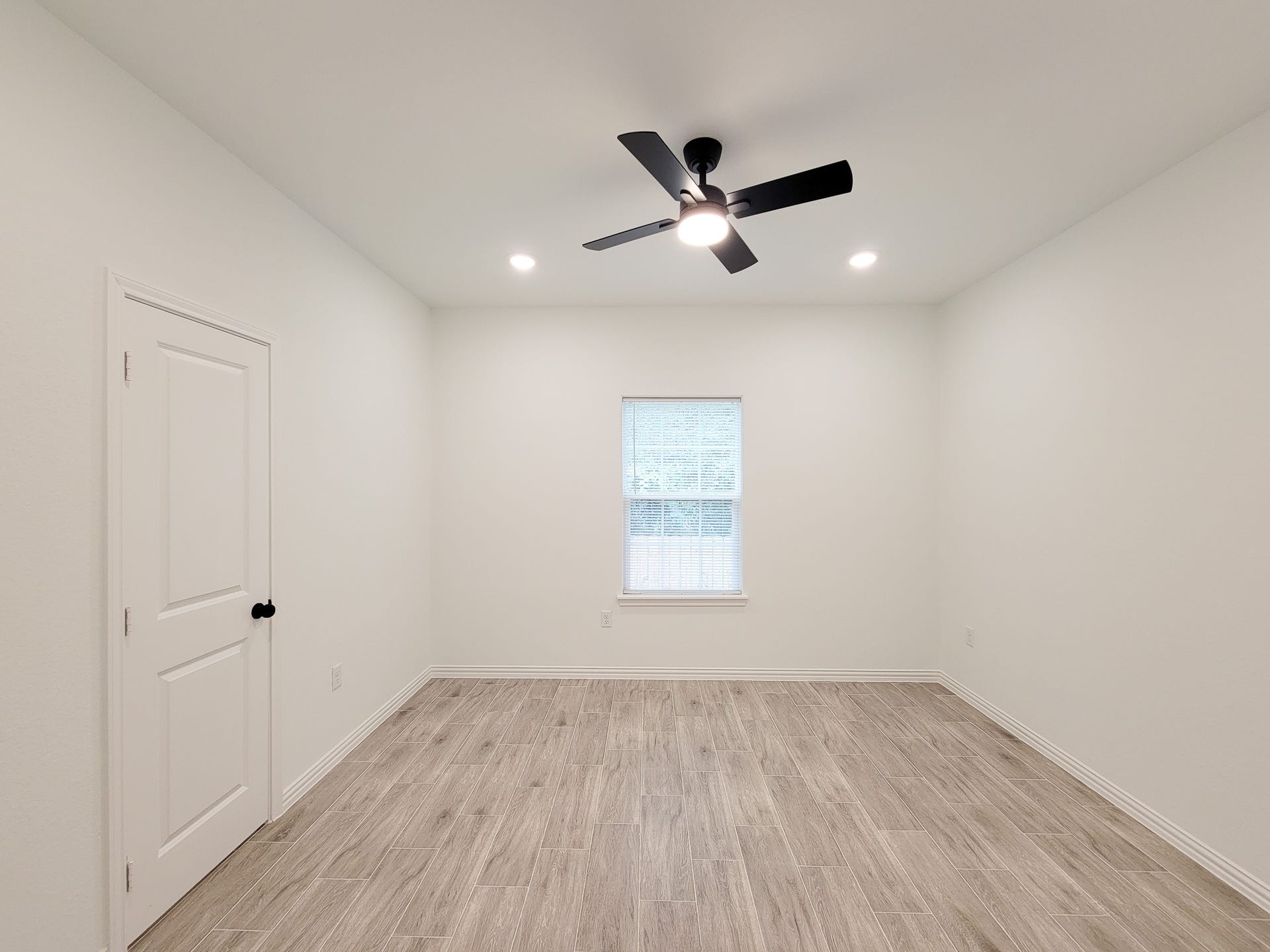 11849 Nelwood Street, Willis, TX 77318 11849 Nelwood Street, Willis, TX 77318