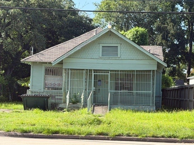 Property photo for 909 W Little York Road, Houston, TX