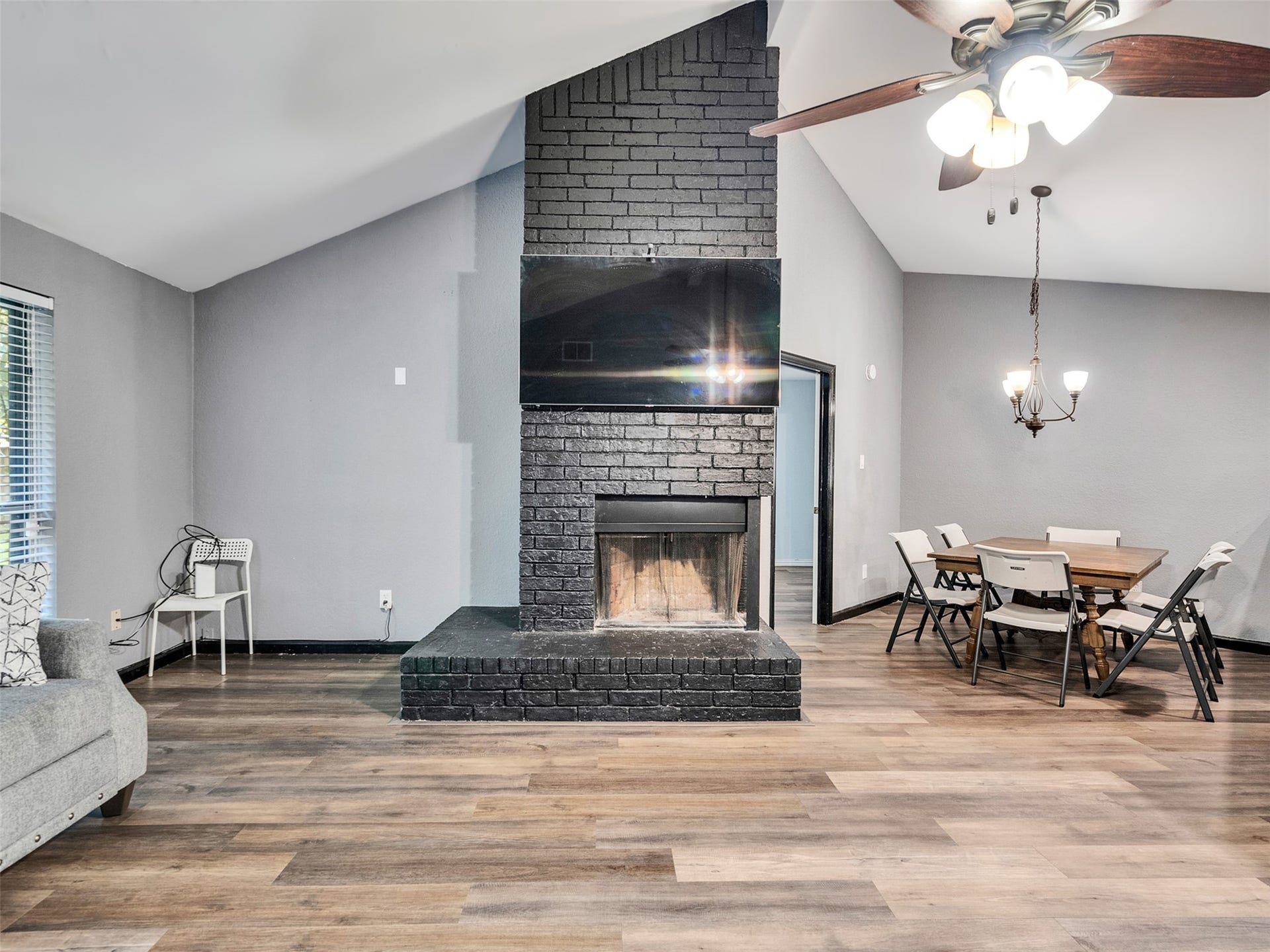 1208 Piney Woods Drive, Friendswood, TX 77546 1208 Piney Woods Drive, Friendswood, TX 77546