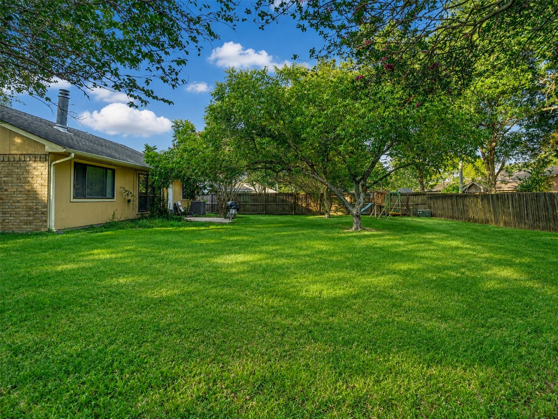 1208 Piney Woods Drive, Friendswood, TX 77546 1208 Piney Woods Drive, Friendswood, TX 77546