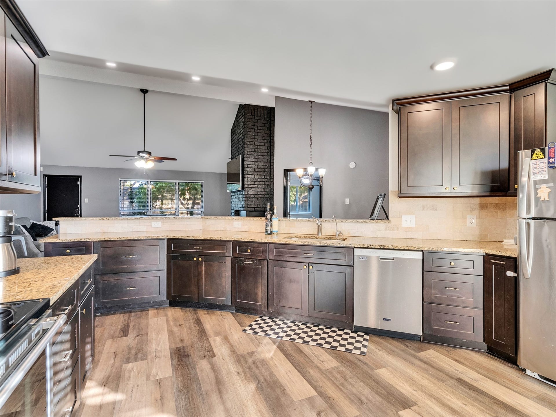1208 Piney Woods Drive, Friendswood, TX 77546 1208 Piney Woods Drive, Friendswood, TX 77546