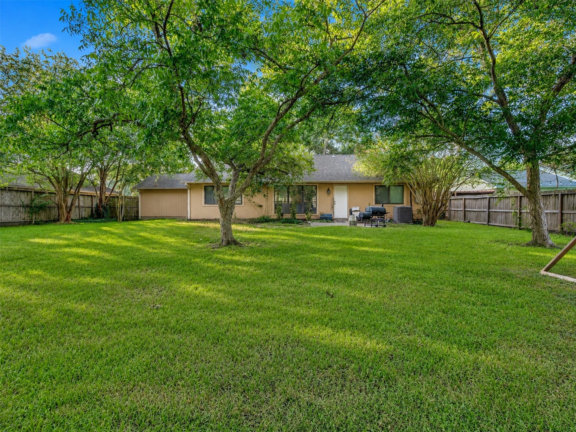 1208 Piney Woods Drive, Friendswood, TX 77546 1208 Piney Woods Drive, Friendswood, TX 77546