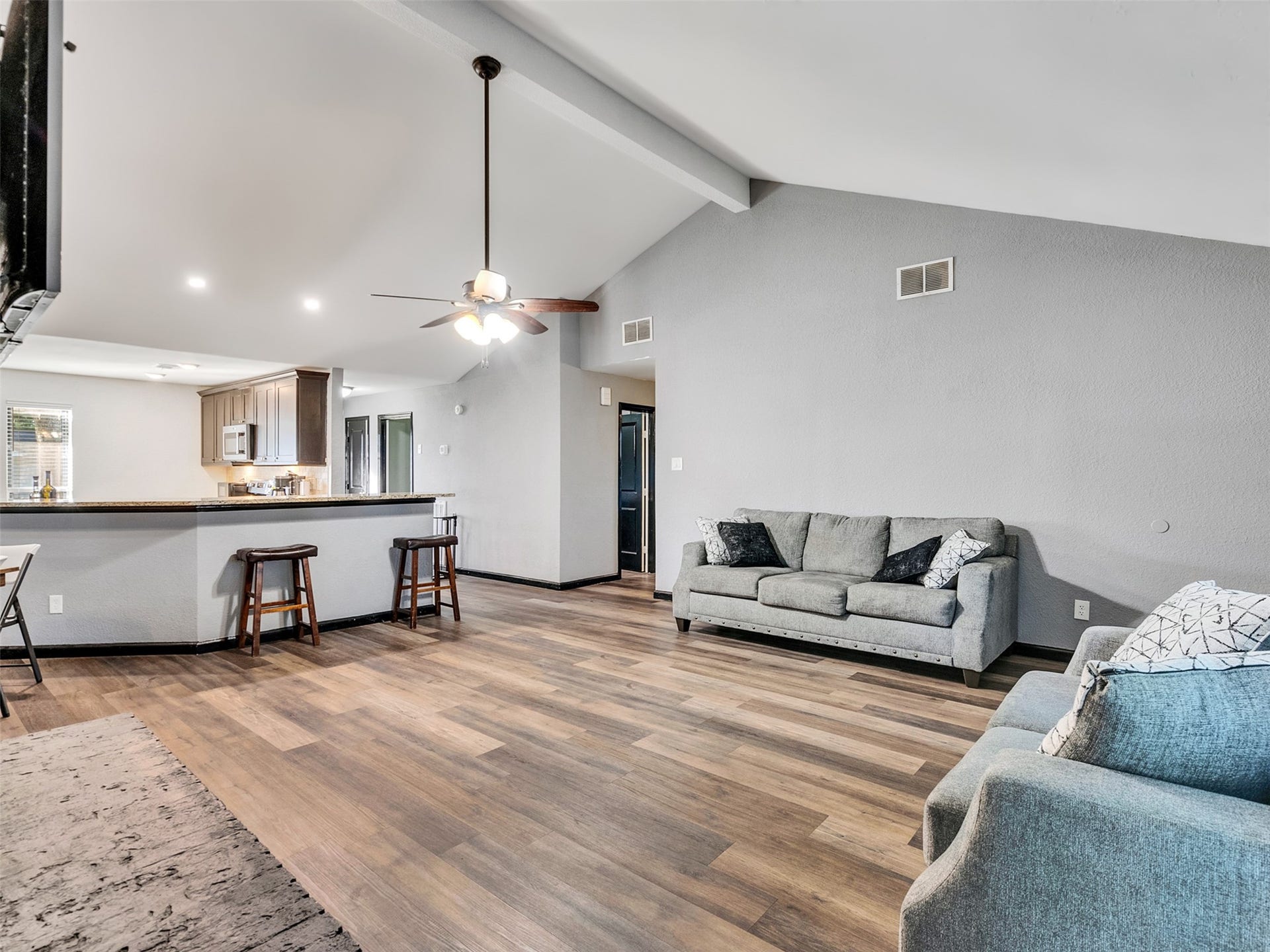 1208 Piney Woods Drive, Friendswood, TX 77546 1208 Piney Woods Drive, Friendswood, TX 77546