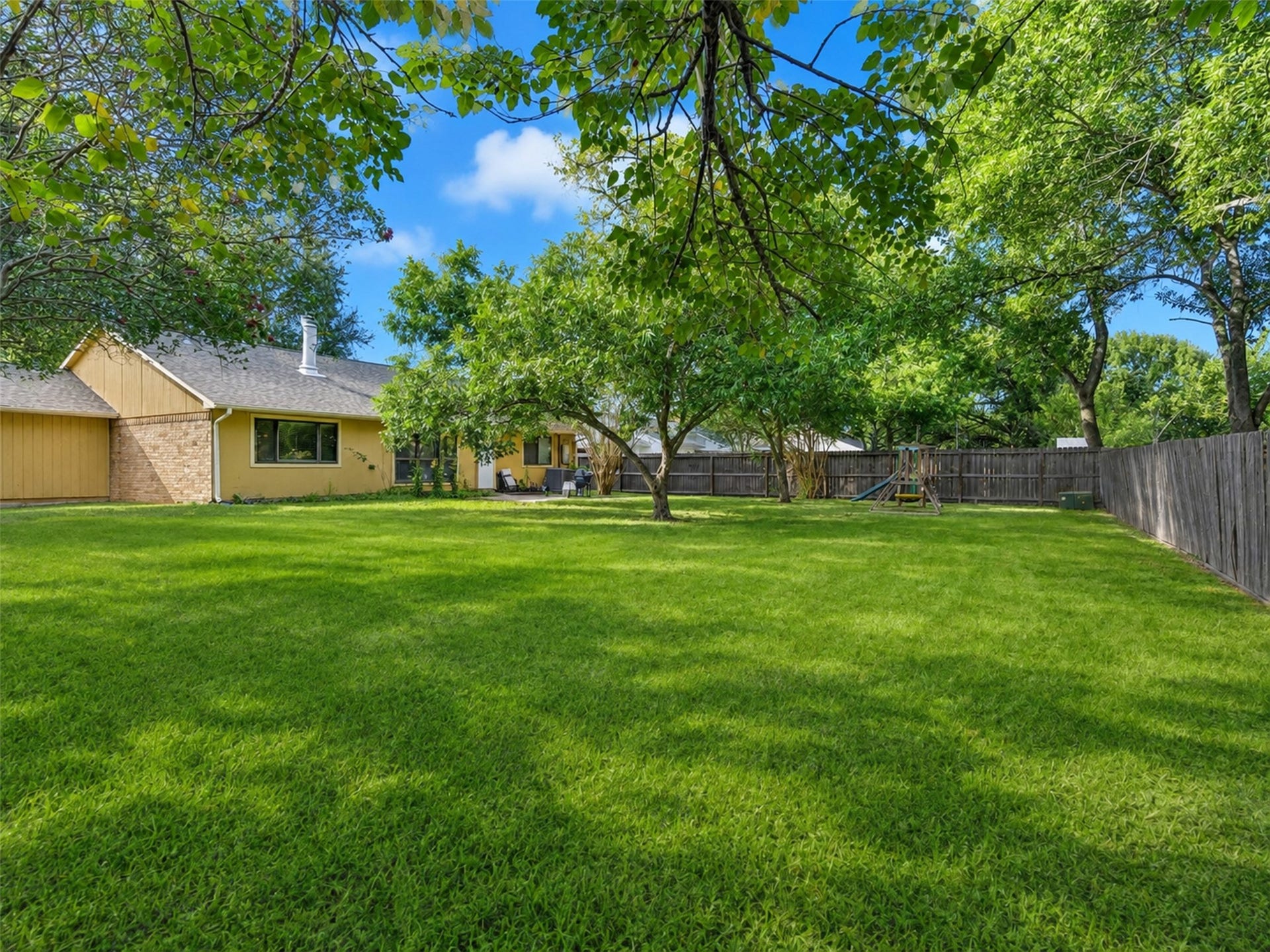 1208 Piney Woods Drive, Friendswood, TX 77546 1208 Piney Woods Drive, Friendswood, TX 77546