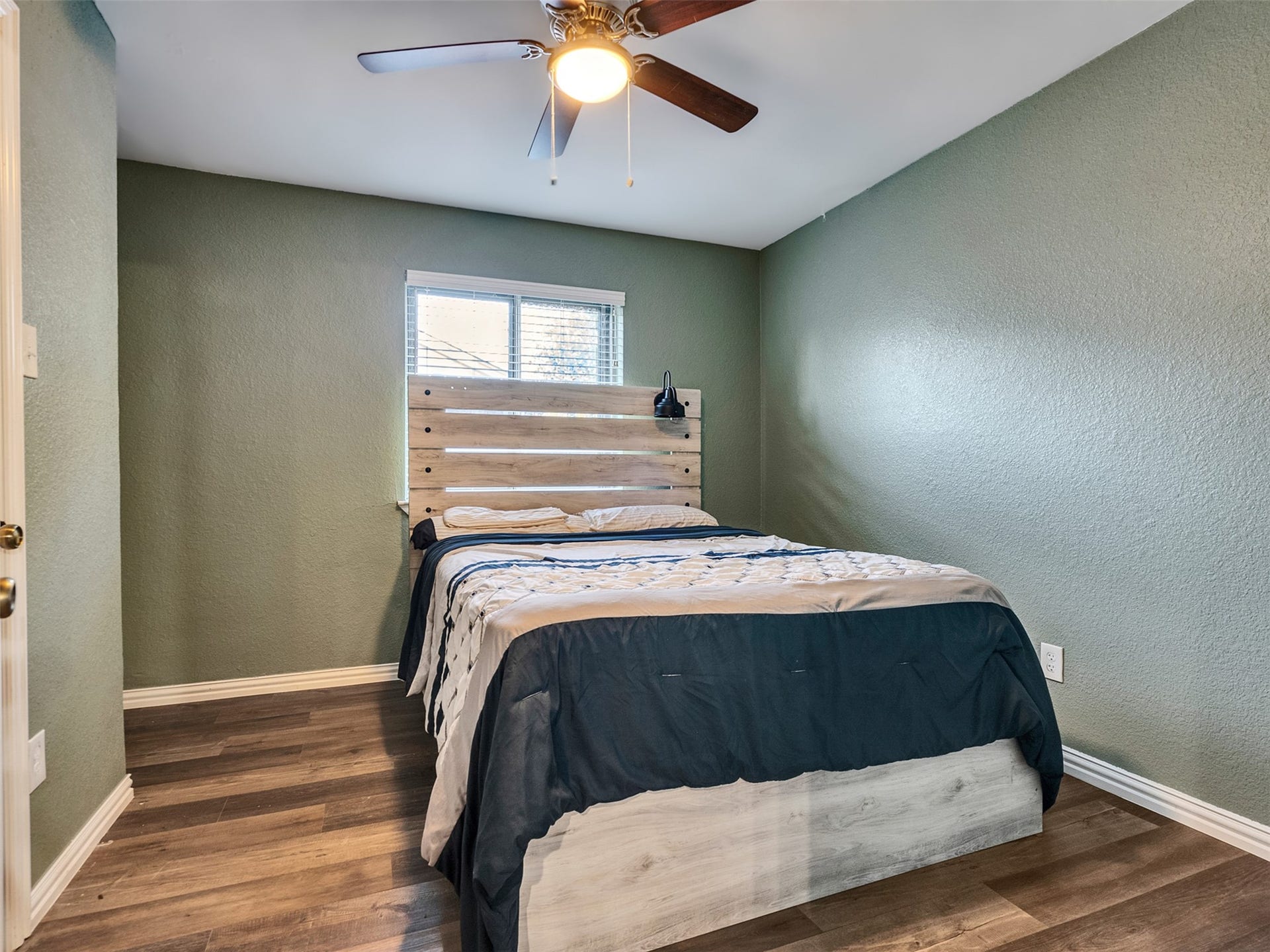 1208 Piney Woods Drive, Friendswood, TX 77546 1208 Piney Woods Drive, Friendswood, TX 77546