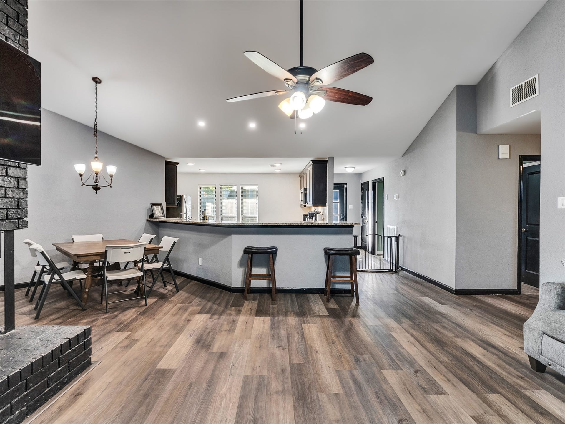1208 Piney Woods Drive, Friendswood, TX 77546 1208 Piney Woods Drive, Friendswood, TX 77546