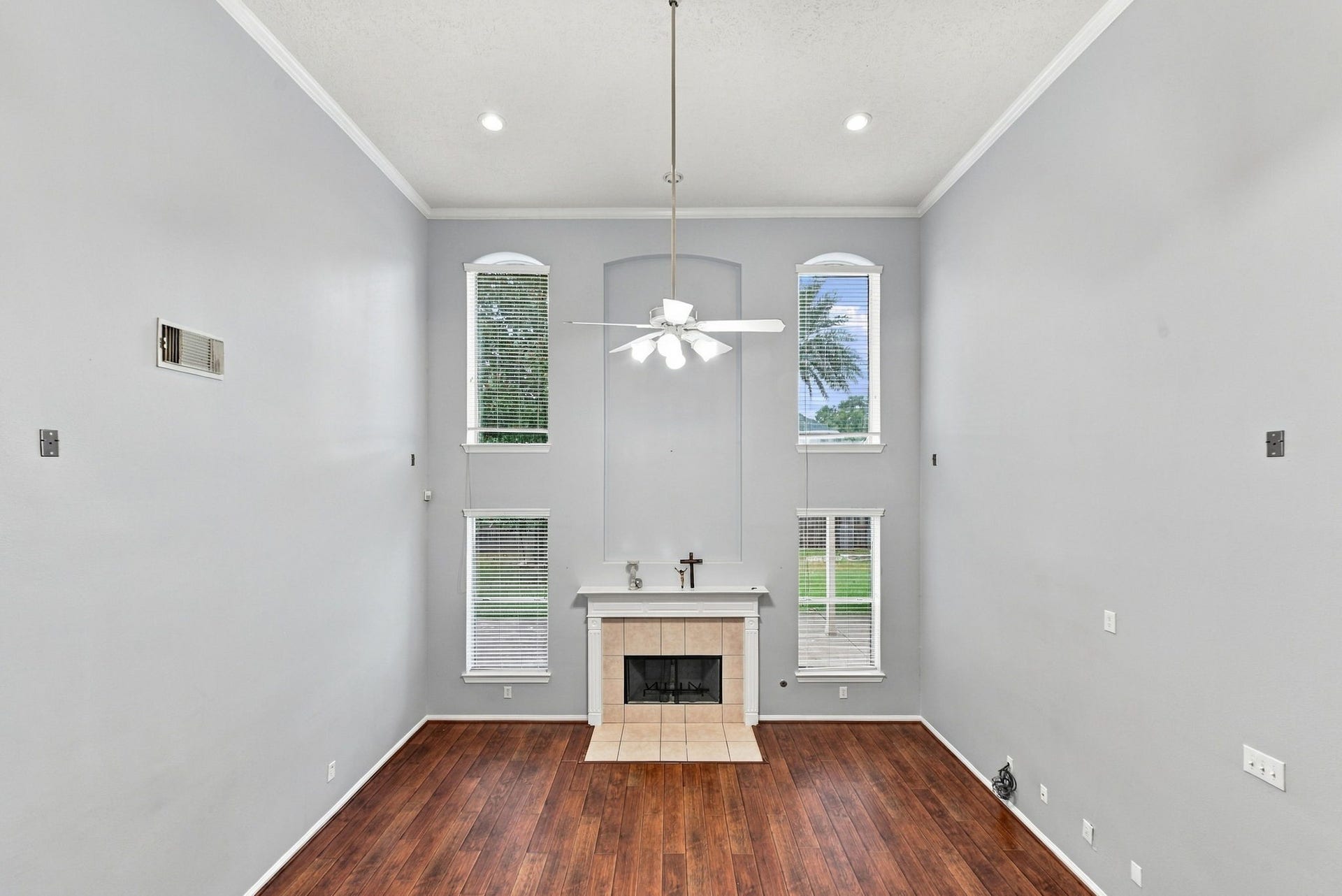 2122 Fortuna Bella Drive, Pearland, TX 77581 2122 Fortuna Bella Drive, Pearland, TX 77581