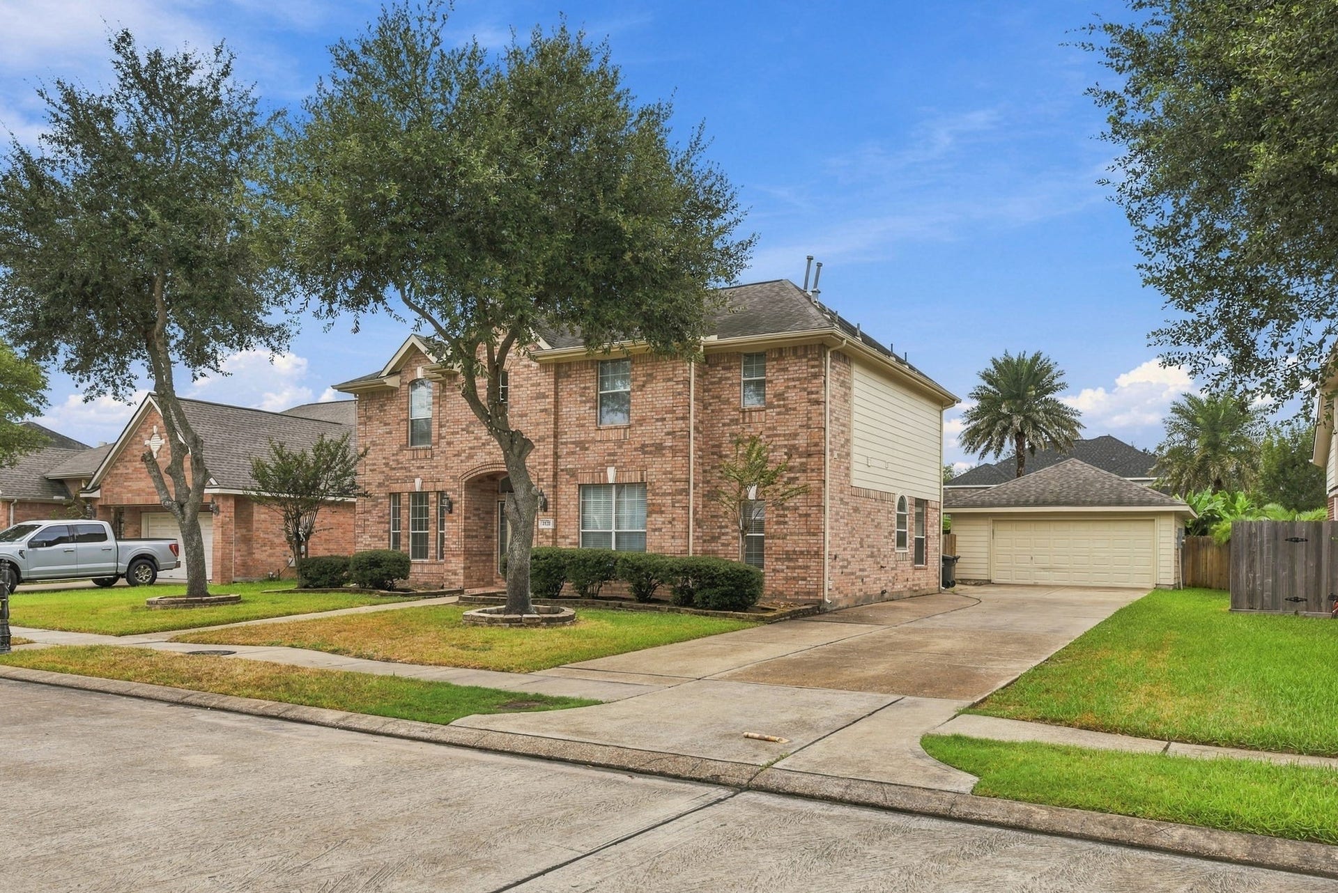2122 Fortuna Bella Drive, Pearland, TX 77581 2122 Fortuna Bella Drive, Pearland, TX 77581