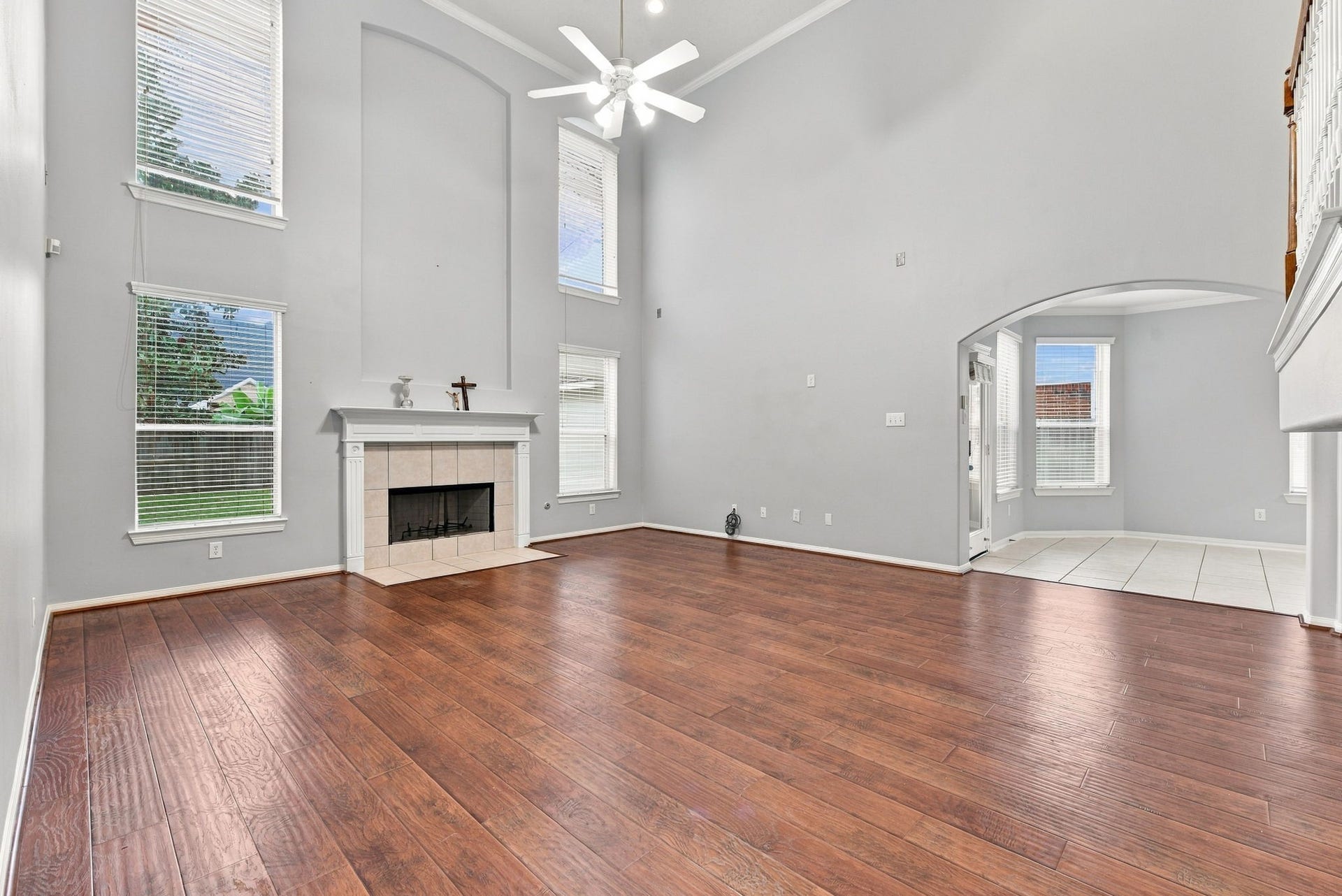 2122 Fortuna Bella Drive, Pearland, TX 77581 2122 Fortuna Bella Drive, Pearland, TX 77581