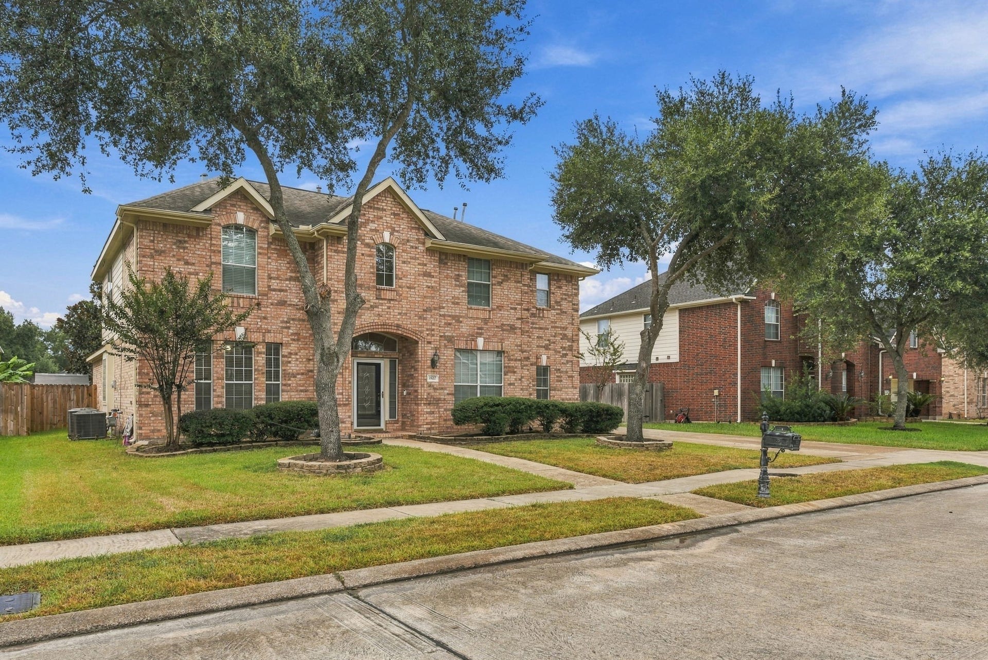 2122 Fortuna Bella Drive, Pearland, TX 77581 2122 Fortuna Bella Drive, Pearland, TX 77581