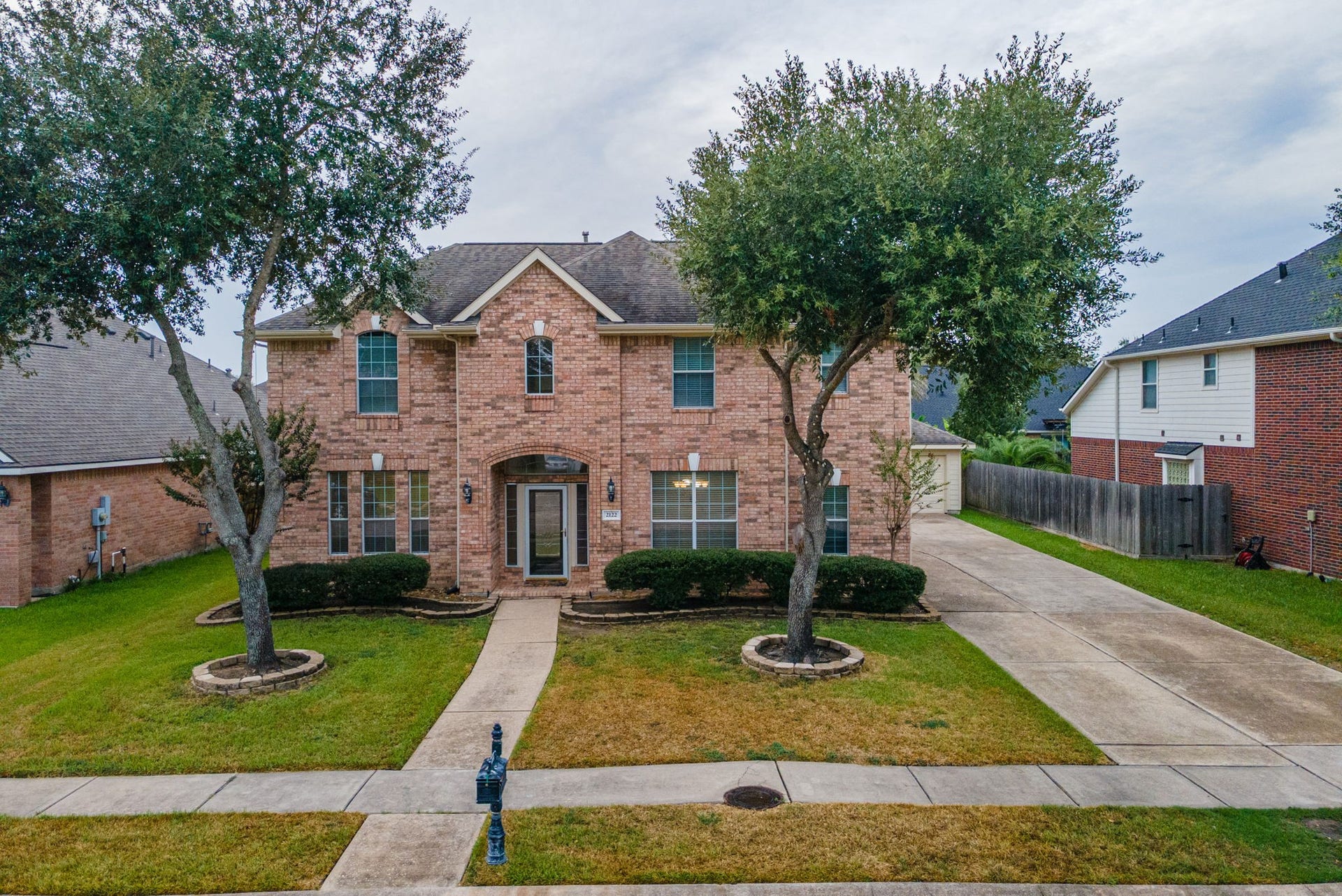 2122 Fortuna Bella Drive, Pearland, TX 77581 2122 Fortuna Bella Drive, Pearland, TX 77581