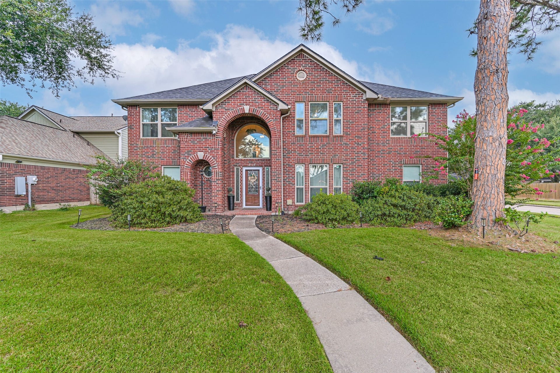 2115 Aberdeen Drive, League City, TX 77573 2115 Aberdeen Drive, League City, TX 77573