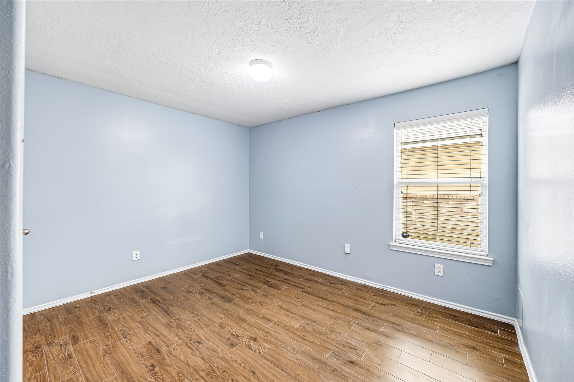 Office/ bedroom downstairs