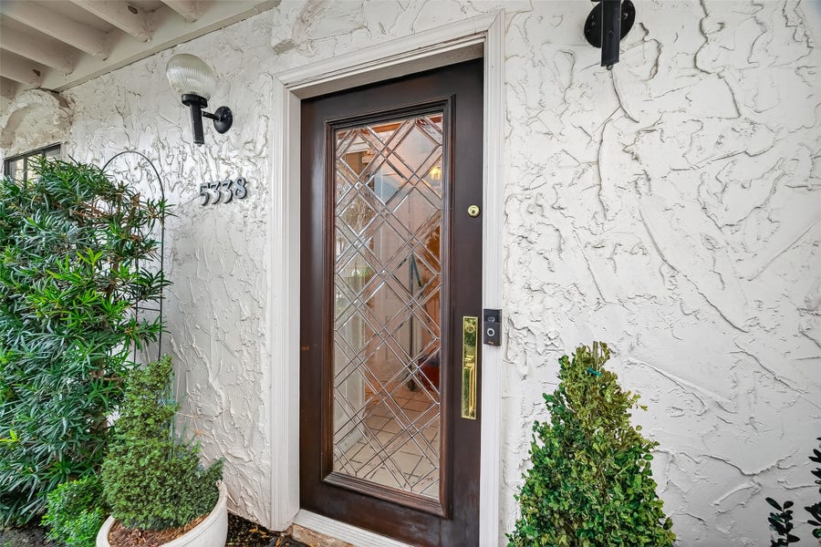 Property photo for 5338 Brownway Street, #B19, Houston, TX