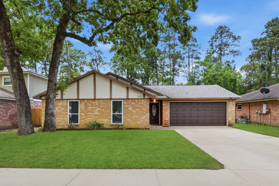Property photo for 3008 Hunnington Drive, Conroe, TX