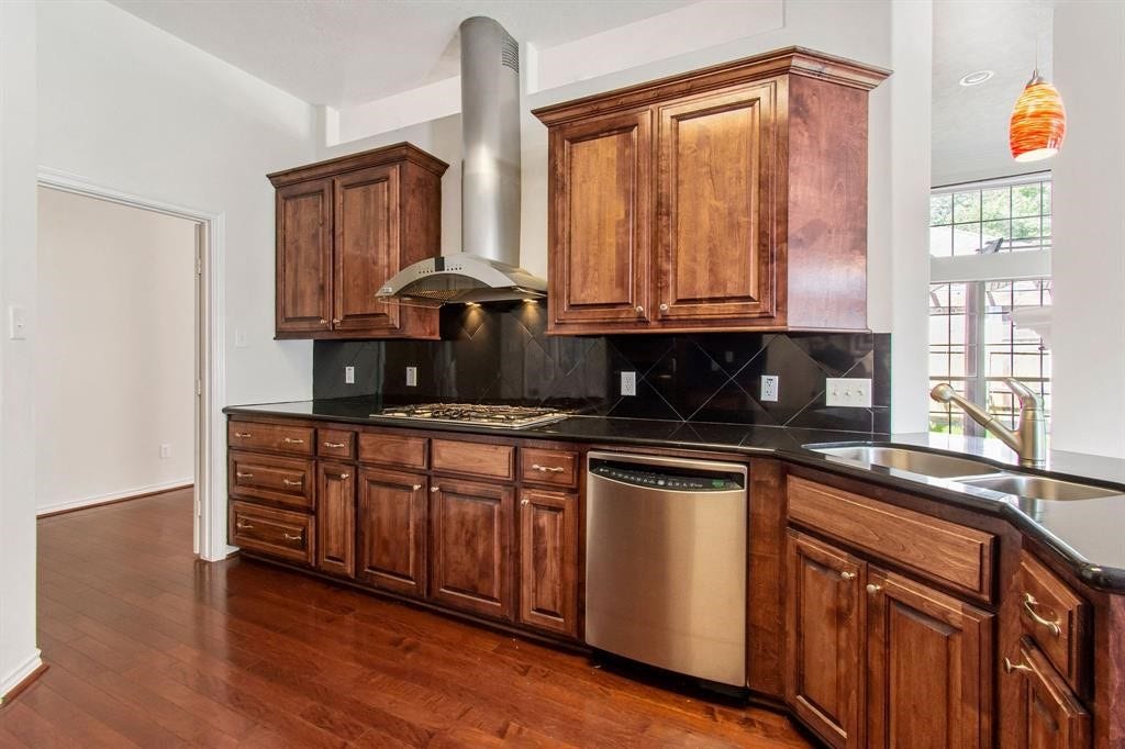 913 Christi Lynn Lane, Conroe, TX 77304