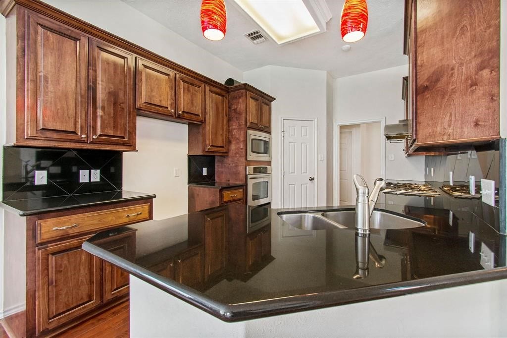 913 Christi Lynn Lane, Conroe, TX 77304