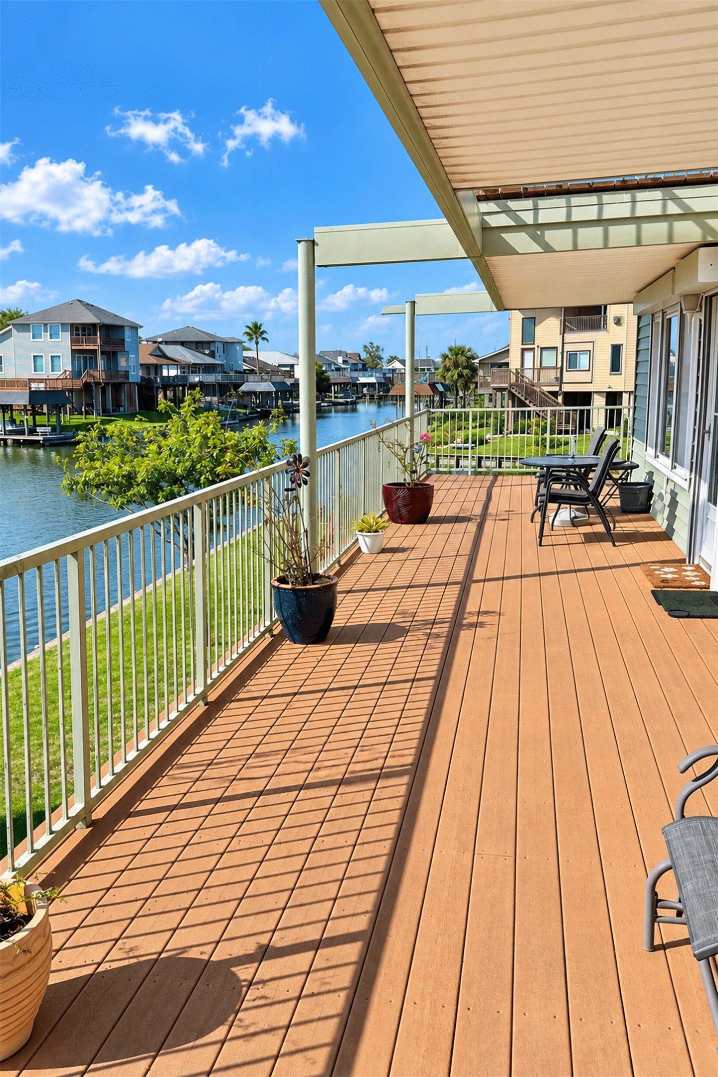 7 S Skimmer Street, La Marque, TX 77568 Enjoy sunsets and water views from this expansive deck.