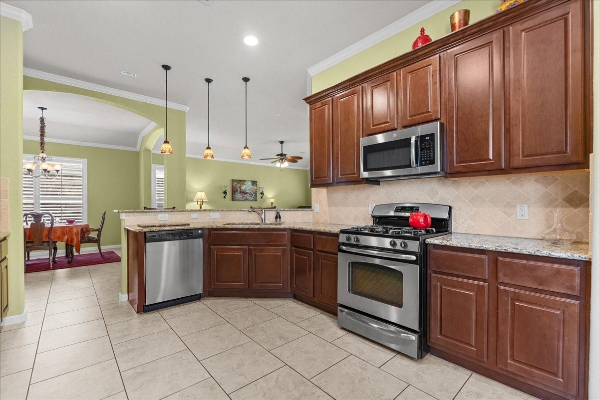 1209 Modena Drive, Pearland, TX 77581 1209 Modena Drive, Pearland, TX 77581