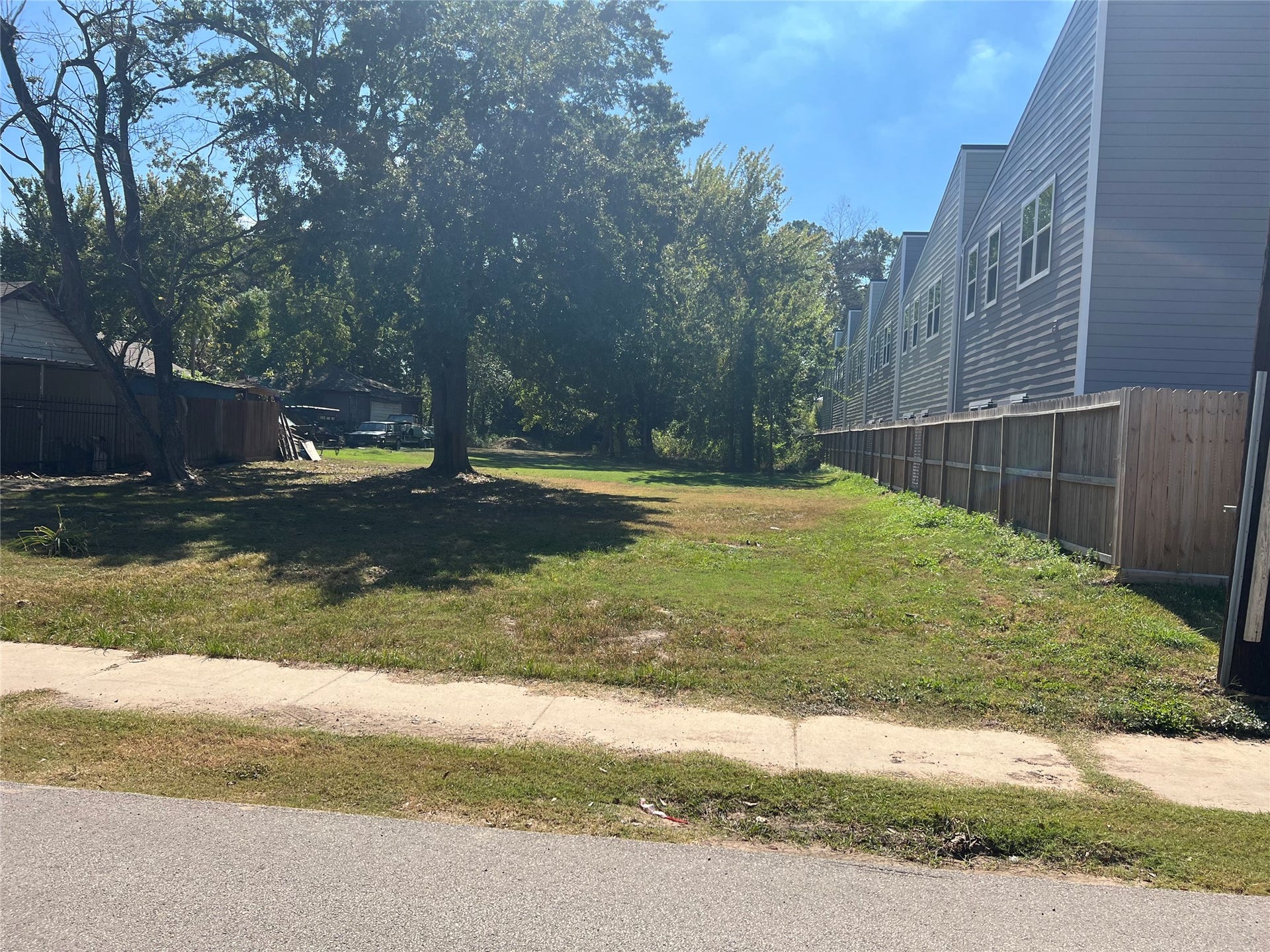 00 Paul Quinn st, Houston, TX 77091