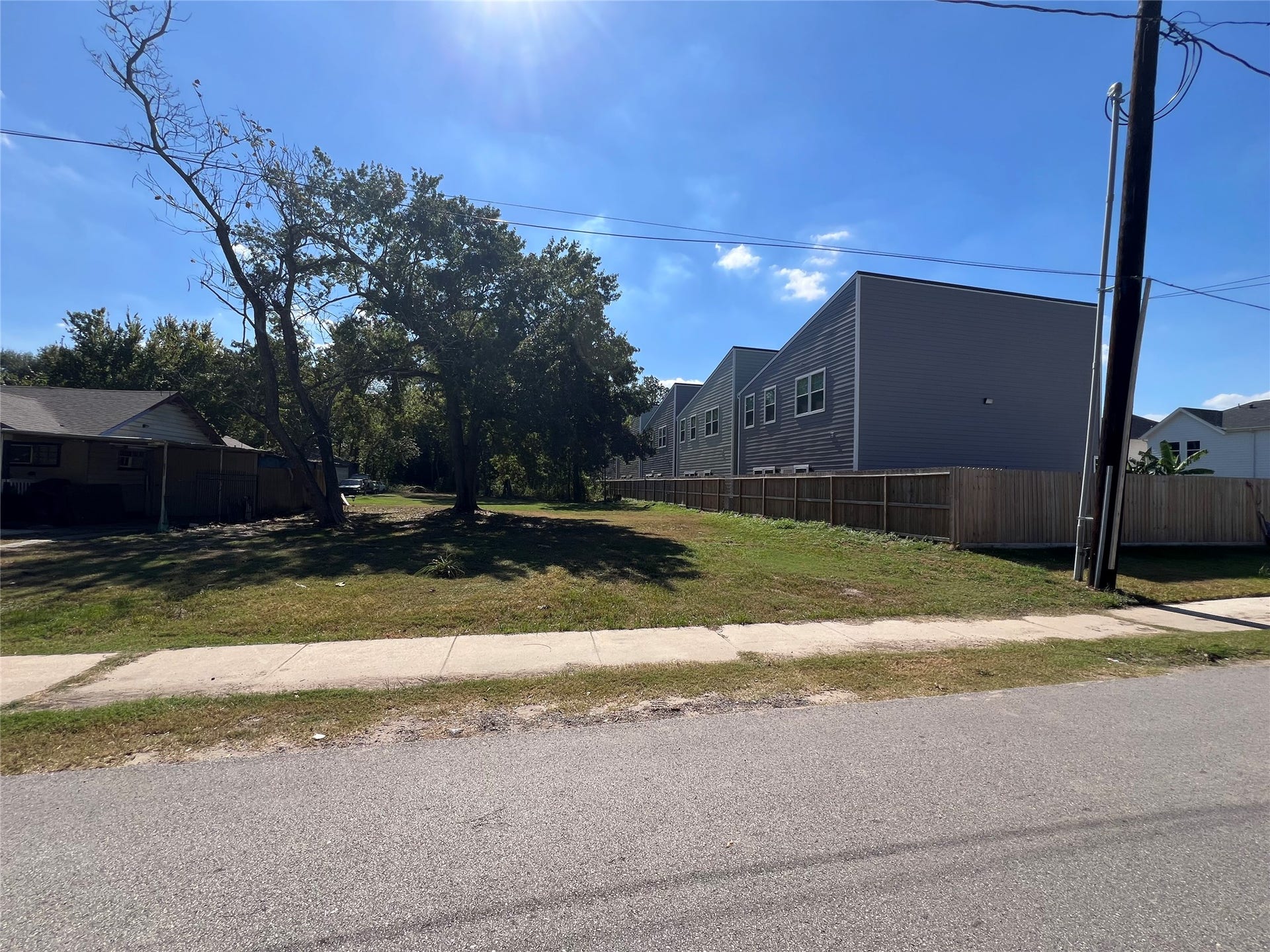 00 Paul Quinn st, Houston, TX 77091