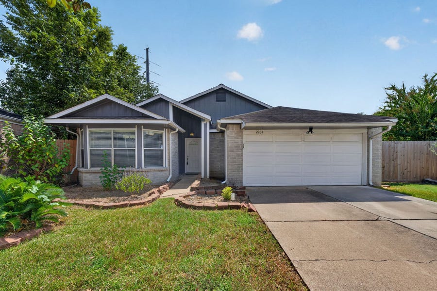 Property photo for 2963 Shadow Trail Drive, Houston, TX