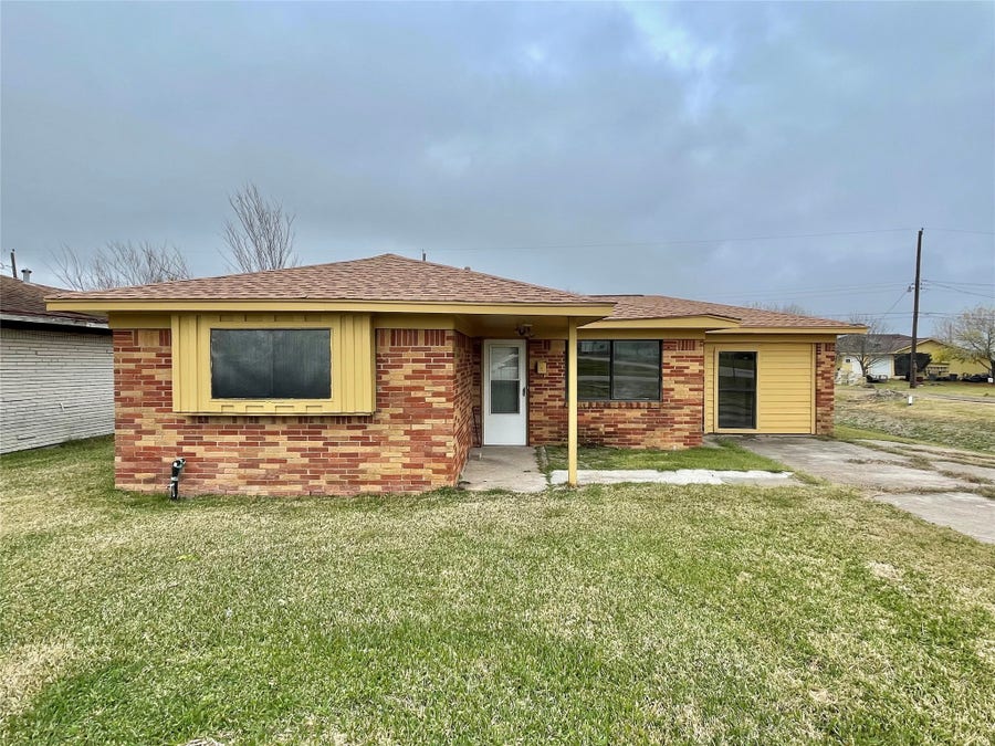 Property photo for 222 S Avenue G, Freeport, TX