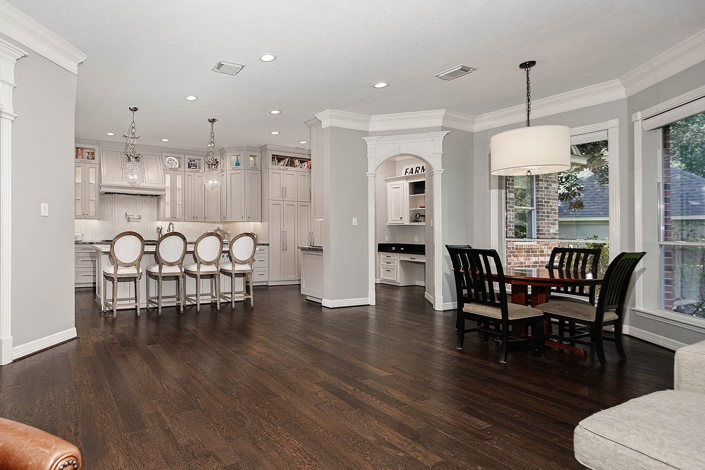 6 Noble Bend Place, The Woodlands, TX 77382 6 Noble Bend Place, The Woodlands, TX 77382