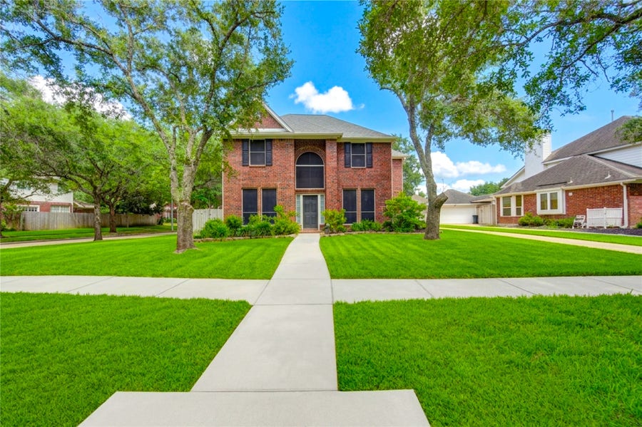 Property photo for 5007 Rebel Ridge Drive, Sugar Land, TX