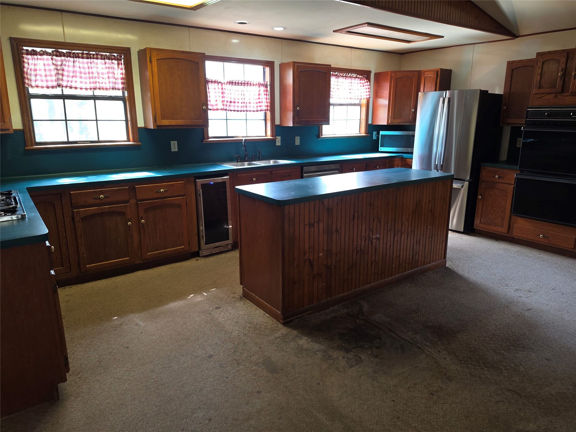 20511 Lake Forest Drive E, Guy, TX 77444