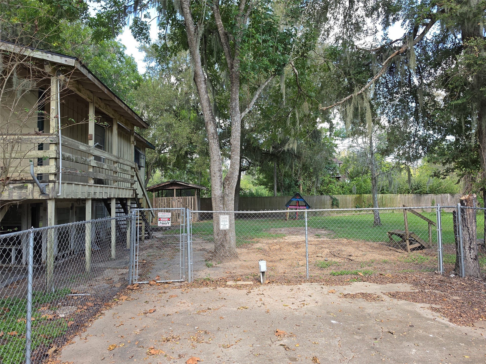 20511 Lake Forest Drive E, Guy, TX 77444
