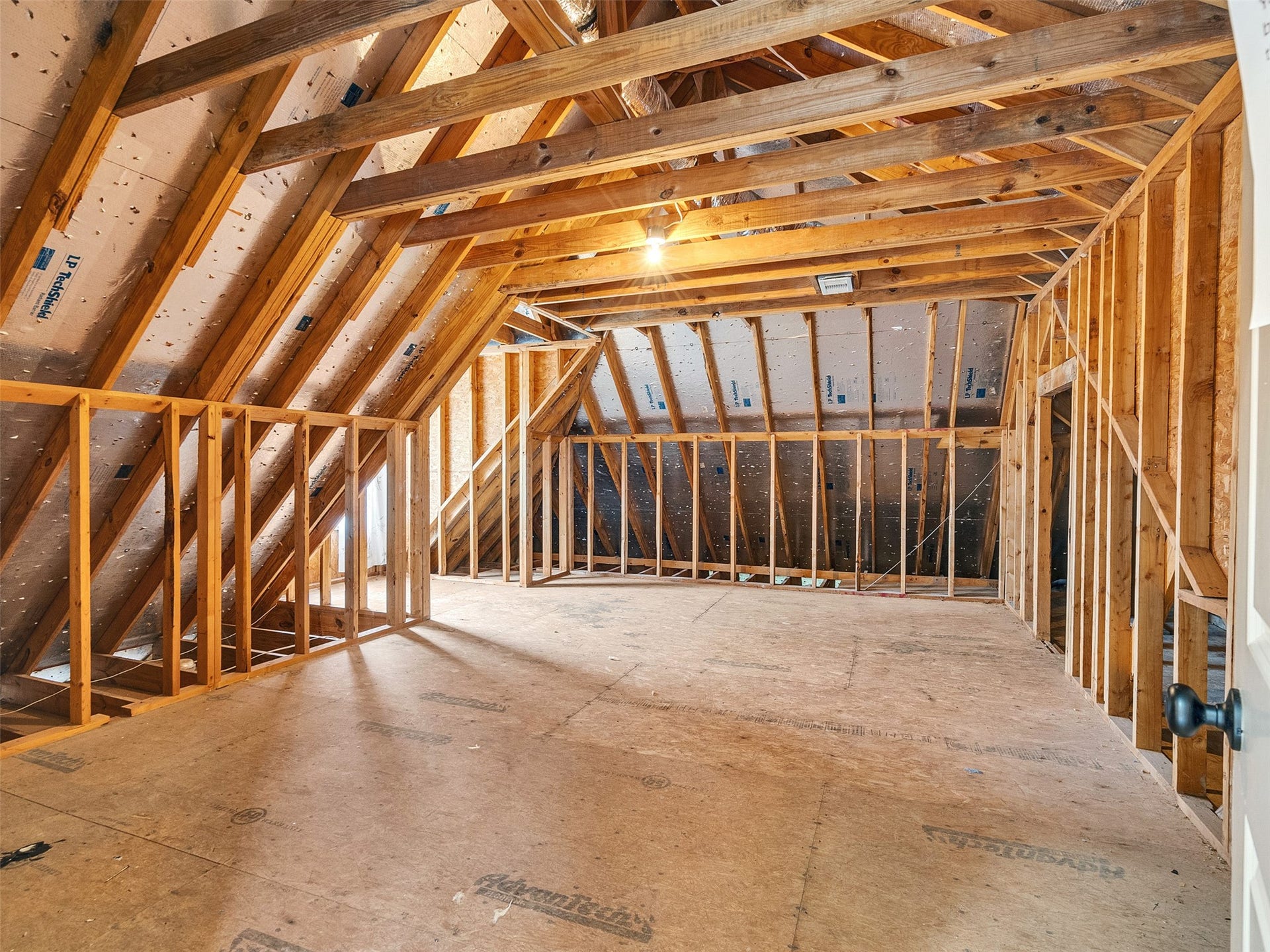 6914 Sandwedge Point Court, Spring, TX 77389 Unfinished Room perfect for the digital theatre.