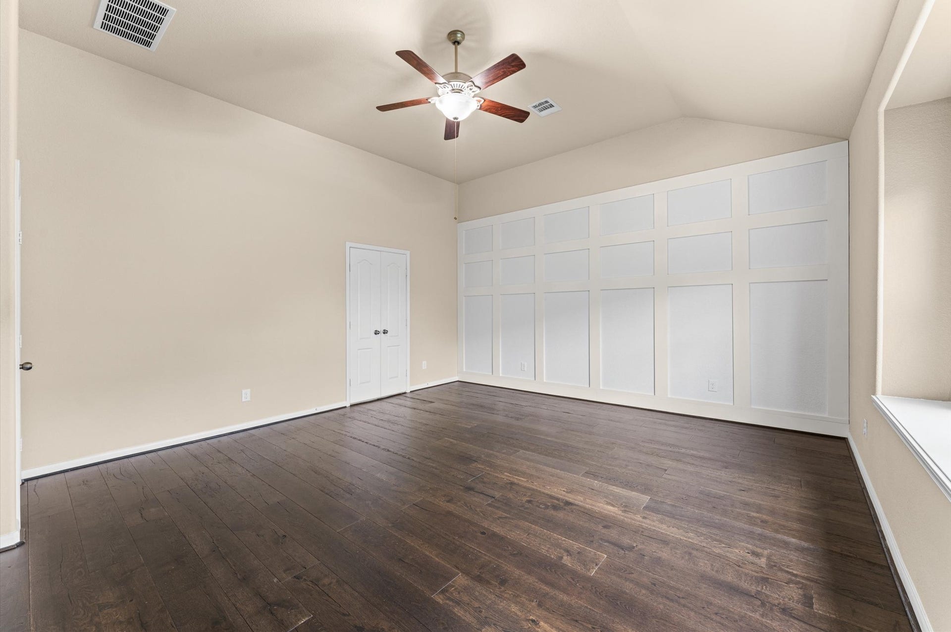 The 18x16 primary suite is on the first floor.