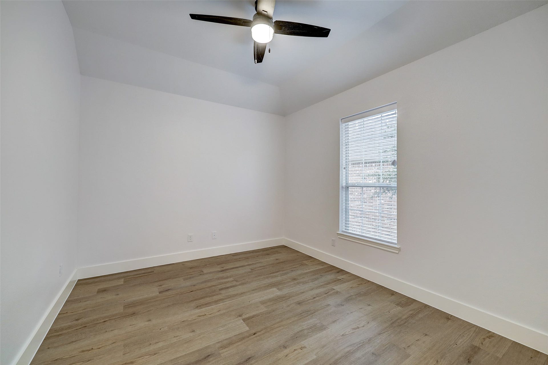 3550 Urban Woods Trail, Houston, TX 77008 3550 Urban Woods Trail, Houston, TX 77008