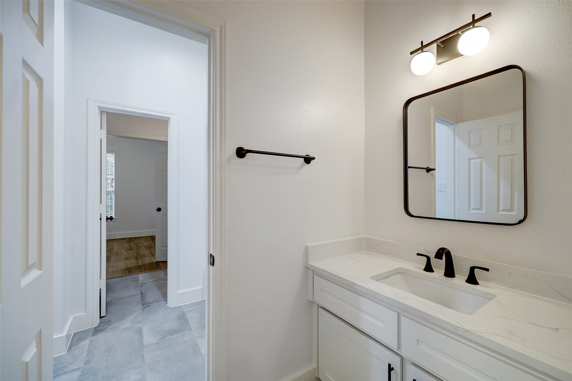 3550 Urban Woods Trail, Houston, TX 77008 3550 Urban Woods Trail, Houston, TX 77008