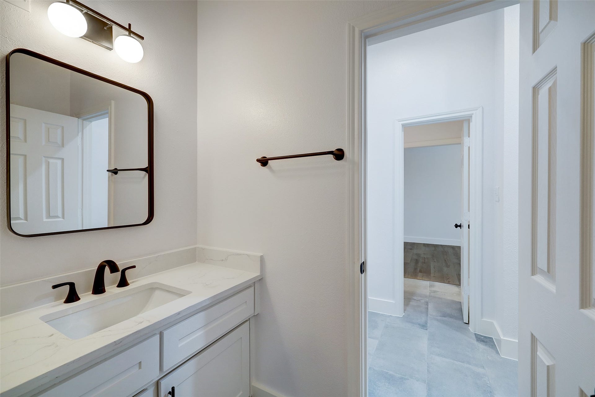 3550 Urban Woods Trail, Houston, TX 77008 3550 Urban Woods Trail, Houston, TX 77008